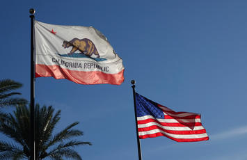 shutterstock_1586814295(CPS-CA65)